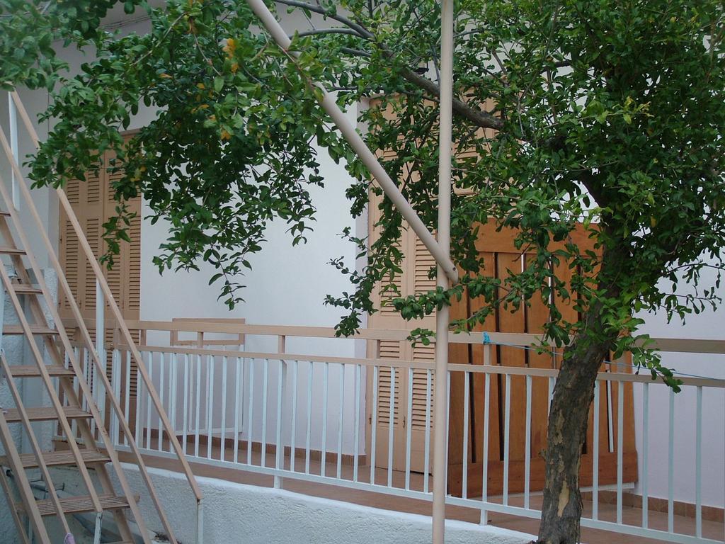 George'S Apartment Agia Marina  Phòng bức ảnh